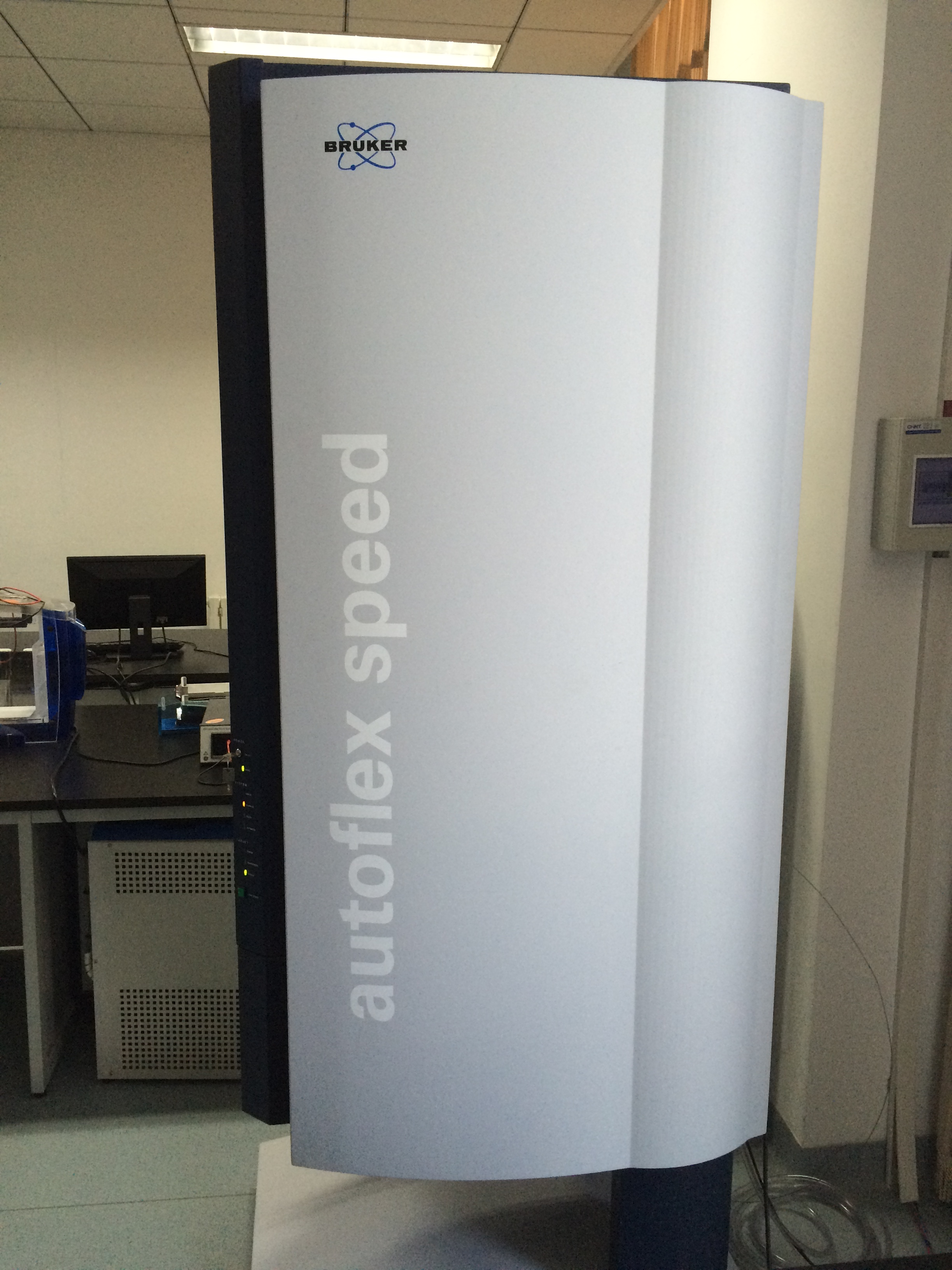 基质辅助激光解吸电离飞行时间质谱仪 MALDI-TOF MS